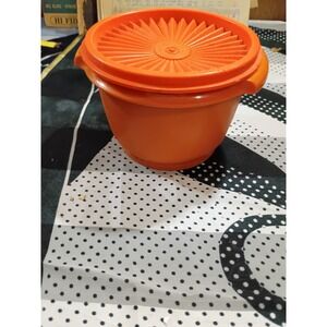 Vtg Tupperware Container With Lid Orange USA 886-22 2 Cup 5" 1970s